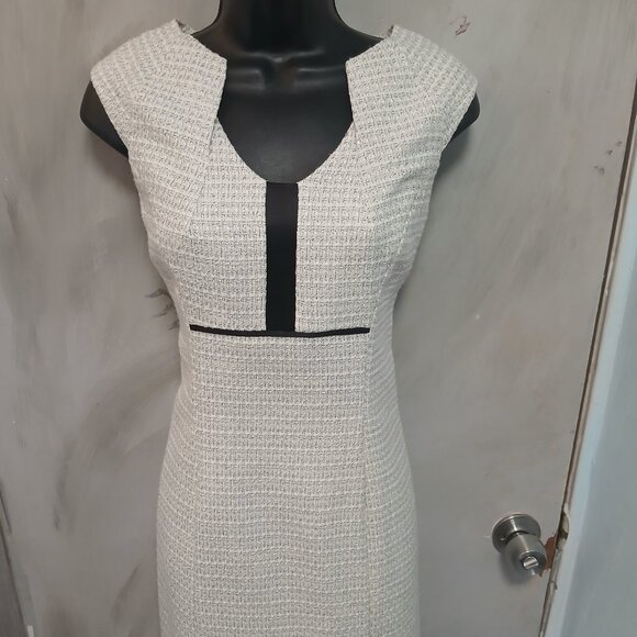 ANTONIO MELANI Cream and Black Dress - Picture 1 of 10